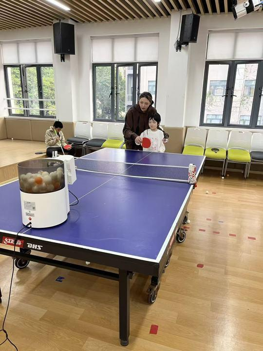 球探体育-和徐寅生刘诗雯打球是什么样的体验？特奥选手圆梦乒乓舞台|俞世根|新民晚报|男子单打|冰球|老师_新浪新闻