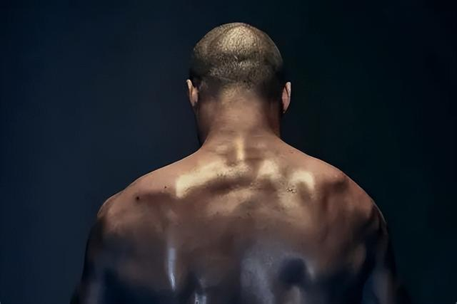 球探体育即时比分比分-告别减重折磨！小尤班克术后将重返超中量级，目标下半年复出|克里斯·尤班克|拳手|比赛|医疗|康复_新浪体育_新浪新闻