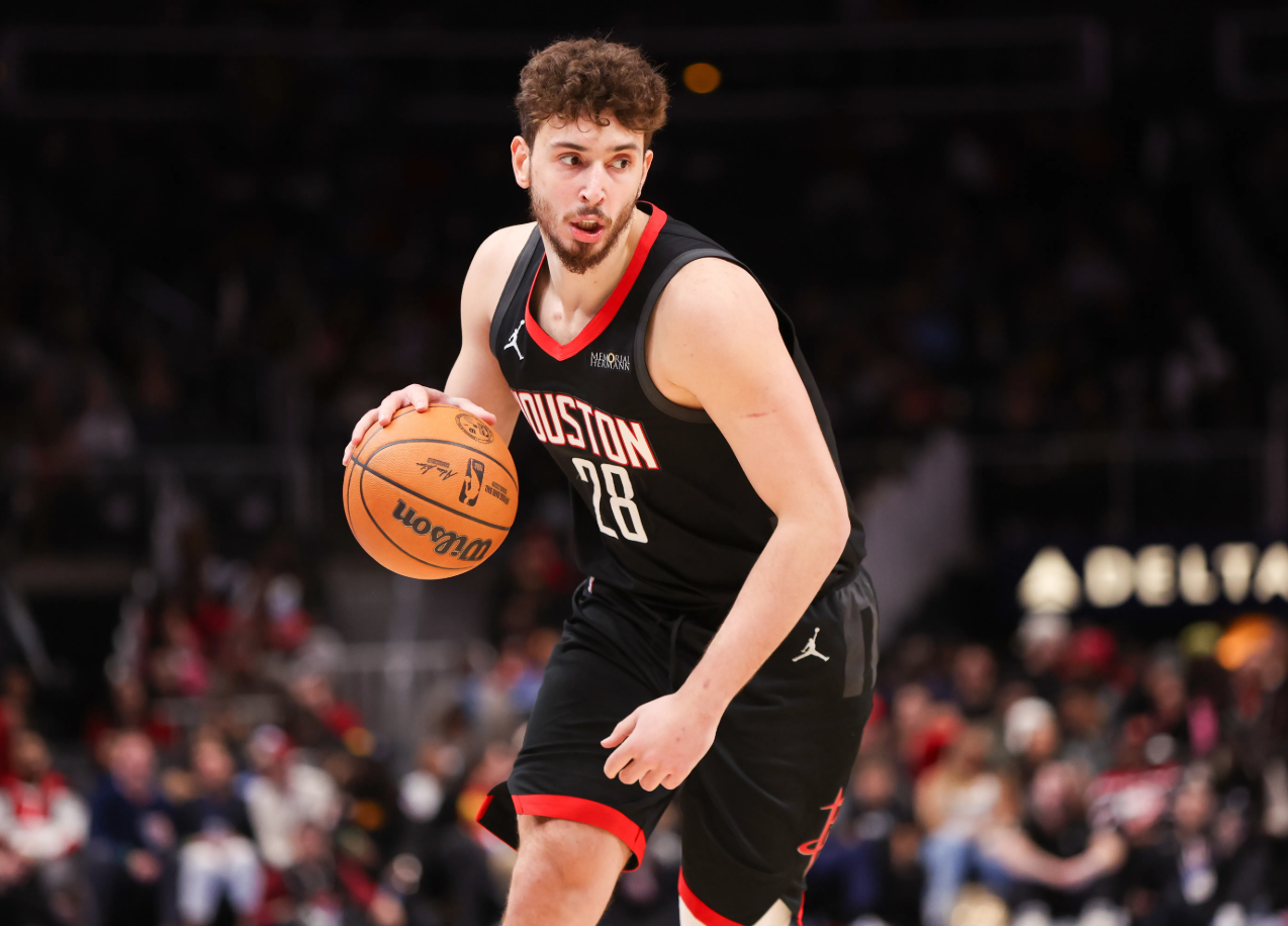 足球直播-就在今天！申京打破尘封46年纪录，登顶火箭队史第一